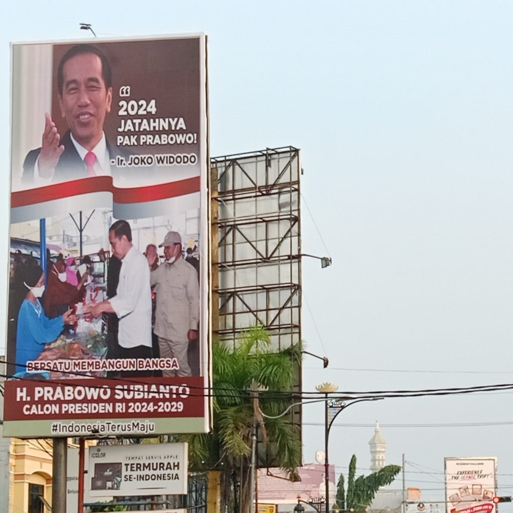 Baliho Jokowi Dukung Prabowo Bertebaran, Ternyata Dipasang Gerindra Lampung