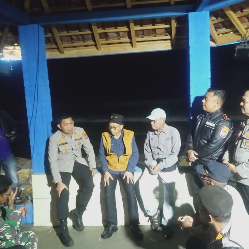 Rektor Prof I Nyoman Ikut Cari Mahasiswa KKN Itera yang Tenggelam di Pesisir Barat