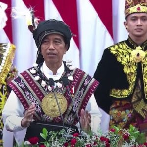 Jokowi Kenakan Pakaian Adat Dari Tanimbar Maluku di Sidang Tahunan MPR