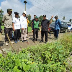 Cek Jalan Rusak, Pj Bupati Pringsewu Langsung Cari Solusi