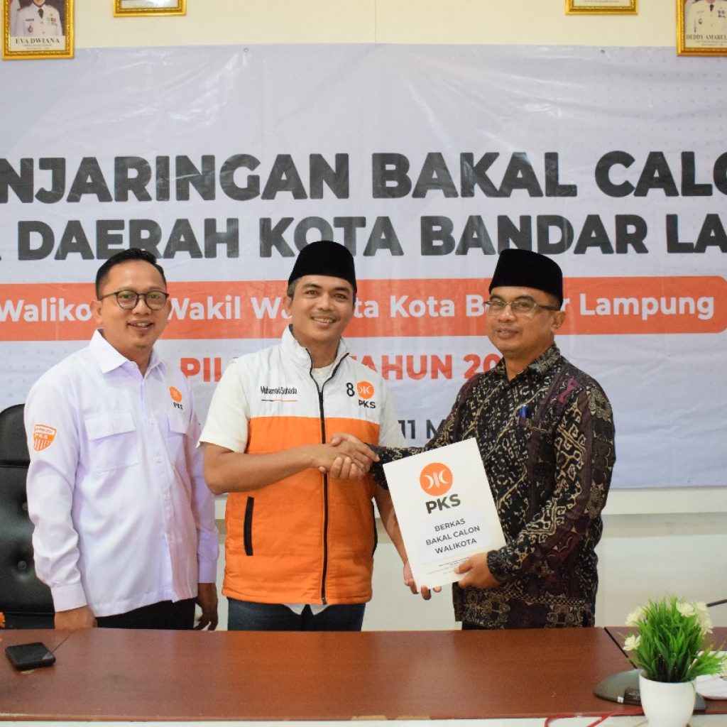 Eva Dwiana dan Asisten Hotman Paris Daftar Jadi Calon Wali Kota di PKS Bandar Lampung