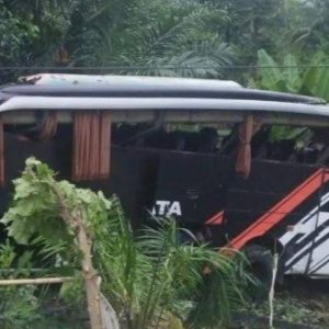 Study Tour ke Bandar Lampung, Bus Rombongan MIN 1 Pesibar Terperosok ke Jurang