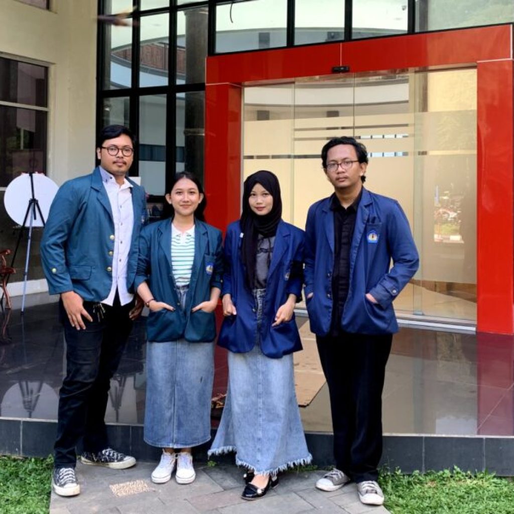 4 Mahasiswa Unila Juara 2 Paper Competition International Students Scientific Communication