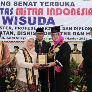 673 Mahasiswa Umitra Lampung Diwisuda