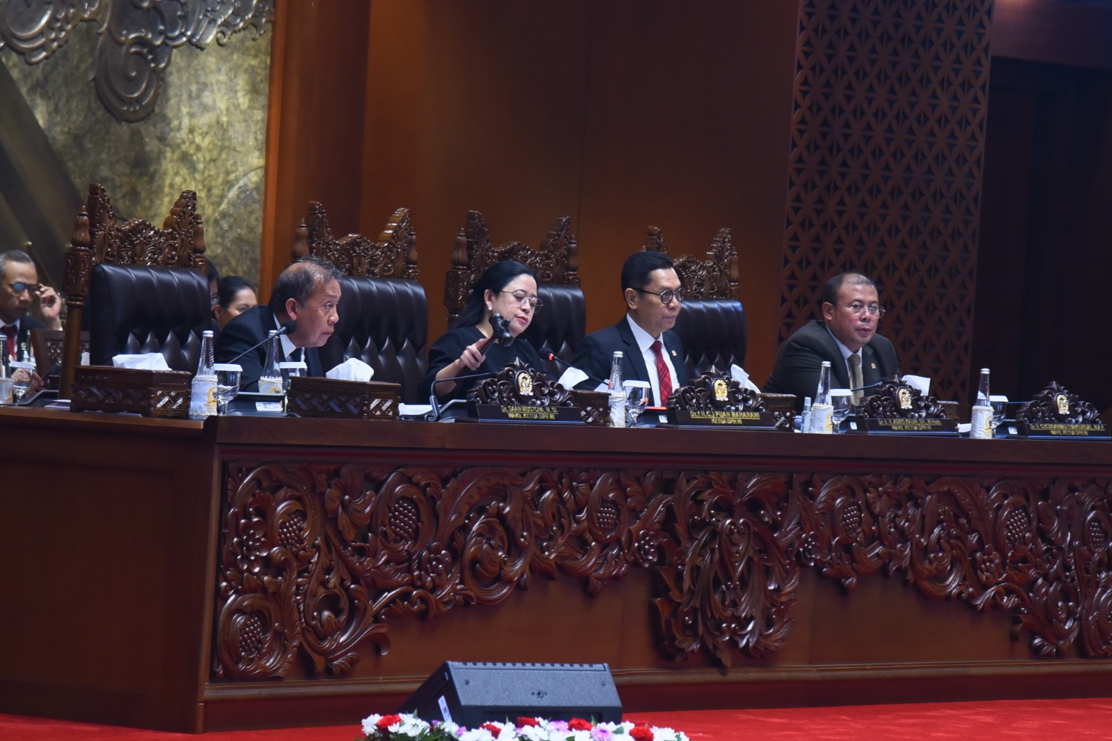 Ketua DPR RI Puan Maharani saat memimpin Rapat Paripurna DPR RI penetapan komposisi Alat Kelengkapan Dewan (AKD) periode 2024-2029 di Gedung Nusantara II, Kompleks Parlemen, Senayan, Jakarta, Selasa (22/10/2024).
