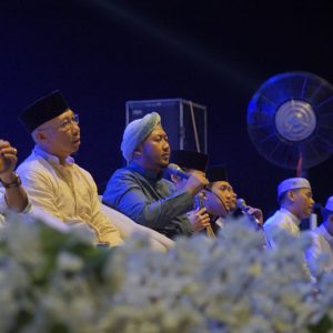 Ribuan Warga Tubaba Shalawatan Bersama Mirza-Jihan