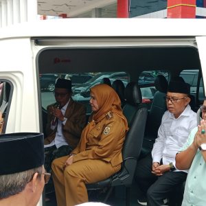 Pemkot Salurkan Puluhan Kendaraan Operasional untuk Puskesmas dan PWNU