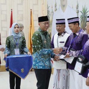 Setiap Jamaah Haji Lampung Terima Uang Saku Rp1 Juta dari Gubernur Mirza