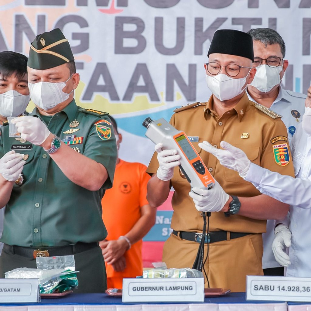 BNNP Lampung Musnahkan 14,9 Kg Sabu