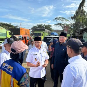 Wakil Ketua DPRD Naldi Rinara Dampingi Gubernur Tinjau Lokasi Banjir