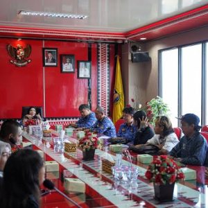 Pemkot Bandar Lampung Berangkatkan 7 Seniman Mural Umroh