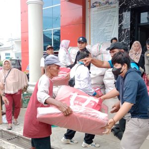 Pemkot Bandar Lampung Salurkan Bantuan Kemensos untuk Korban Banjir di Dua Kecamatan