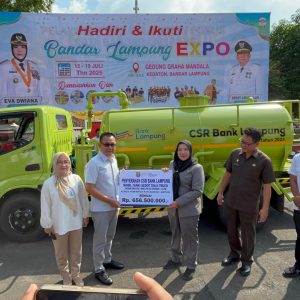 Pemkot Terima Bantuan Mobil Tinja Rp656 Juta dari Bank Lampung