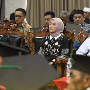 Anggota DPRD Lampung Hadiri Wisuda STIQ Abdullah Bin Masud Online