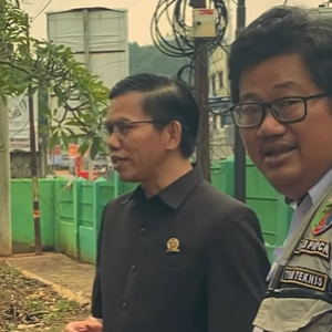 Ade Utami Tinjau Lokasi Renovasi Pagar TPU Pengajaran, Dorong Penataan dengan Nuansa Khas Lampung