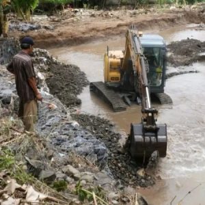 Pemkot Bandar Lampung Kebut Normalisasi Sungai di 31 Titik Sepanjang 2025