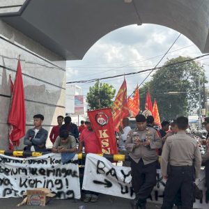 Gaji 2 Bulan Belum Dibayar, Karyawan PT San Xiong Steel Datangi Kantor DPRD Lampung