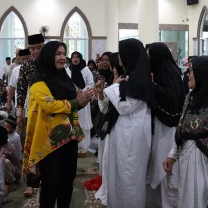 Safari Ramadan Pemkot Bandar Lampung, Pererat Kebersamaan dan Beri Hadiah Umrah ke Jamaah