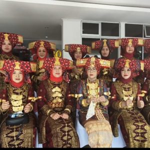 Upacara HUT RI ke-80 di Bank Lampung Tampilkan Pesona Adat Budaya