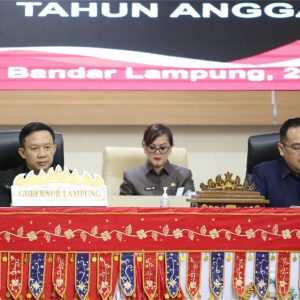 Pemprov Lampung Serahkan Raperda APBD 2026 ke DPRD, Target Pendapatan Rp7,6 Triliun
