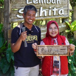 PDIP Lampung Peringati Hari Tani Nasional dengan Kunjungan ke Petani Madu dan Sawah