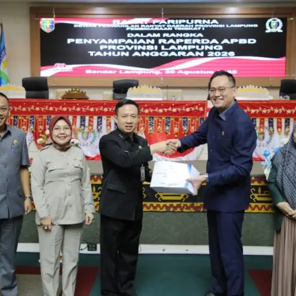 Pemprov Lampung Serahkan Raperda APBD 2026 ke DPRD, Target Rp7,6 Triliun
