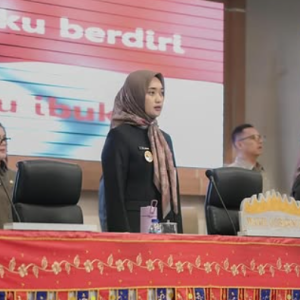 Pemprov Lampung Serahkan Raperda Perubahan APBD Tahun Anggaran 2025 ke DPRD