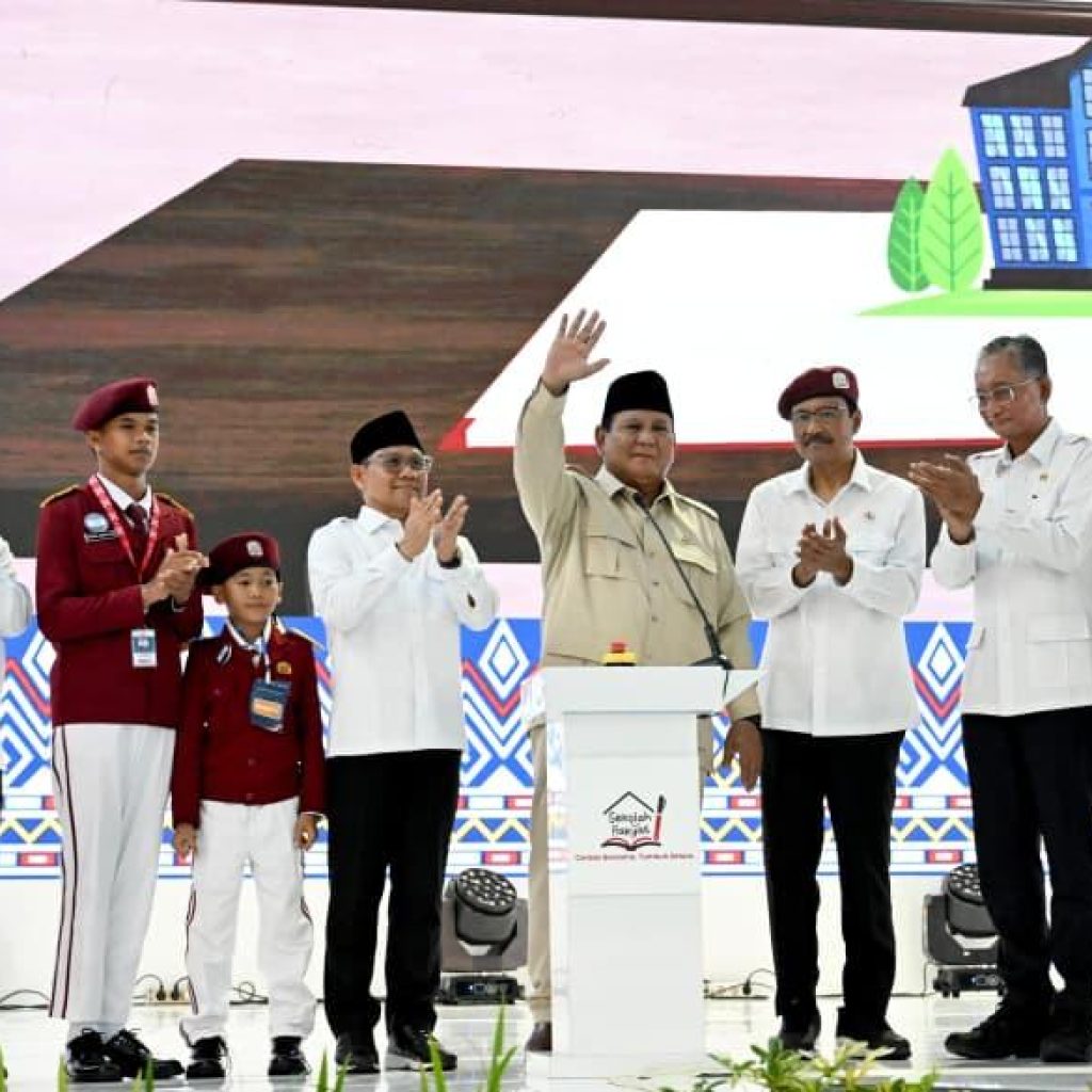 Prabowo Resmikan 166 Sekolah Rakyat untuk Putus Rantai Kemiskinan
