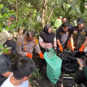 KORVE Serentak di Pulau Pasaran, Pemkot Bandar Lampung Libatkan Warga Bersih Pesisir