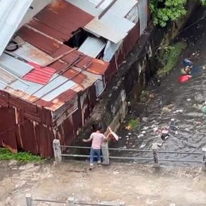 Video Warga Buang Sampah ke Sungai Viral, DLH Bandar Lampung Bereaksi