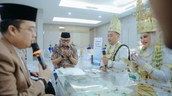 Gubernur Mirza Jadi Saksi Nikah Massal 31 Pasangan di Begawi Cinta Lampung