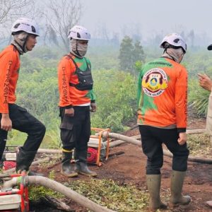 Usai Rapat Karhutla, Prabowo Tinjau Langsung Lahan Terbakar di Kubu Raya