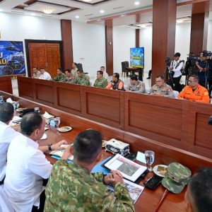 Prabowo Andalkan Waterbombing dan Penerjun Freefall Tangani Karhutla Riau