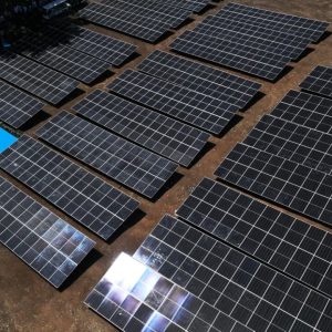 Prabowo Luncurkan Program PLTS 100 GWp, Investasi Capai Rp1.140 Triliun